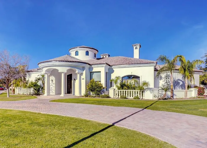 Del Sol, Amazing House By Kivoya Villa *